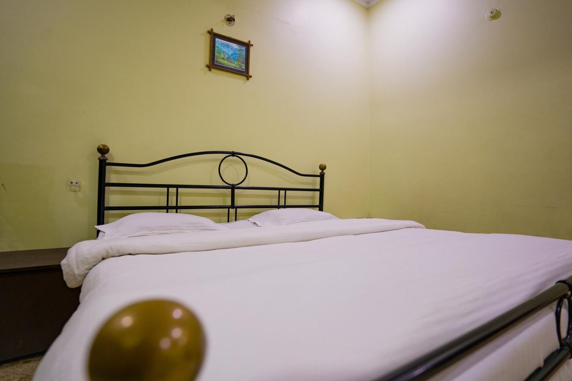 Hotel Girdhar Mahal インドール エクステリア 写真